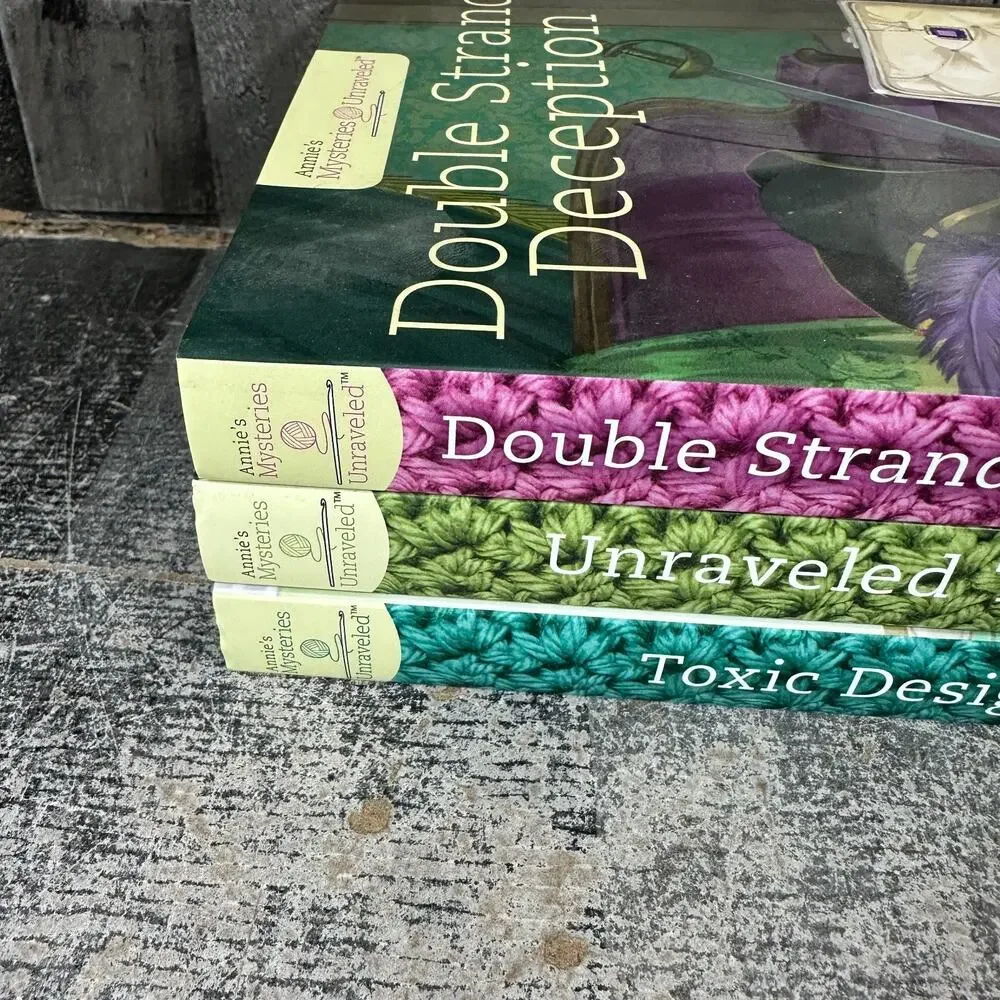 ANNIE'S MYSTERIES UNRAVELED‎ Lot 3 HC Books